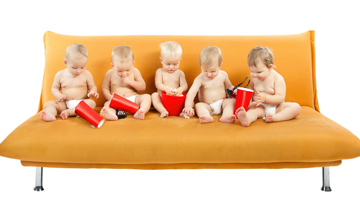 赤ちゃんはいつから映画館に行ける 料金はかかる 悪影響はある 注目excite