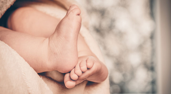 何だかすっぱい匂いが 赤ちゃんの足が臭い原因や対処法 注目excite